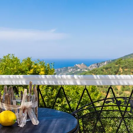 Glysteri - Like Comfort & Sea Views Апартаменты *